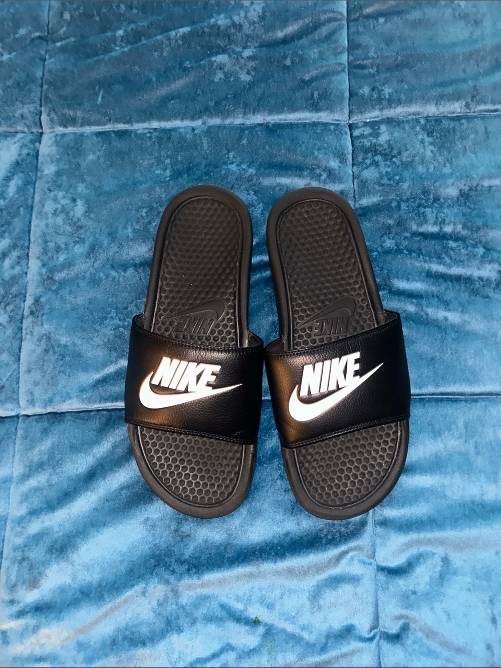 Nike Black Slides with White Swoosh Logo - Kids